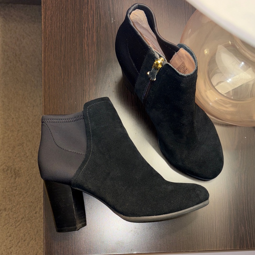 Vionic Black Ankle Booties